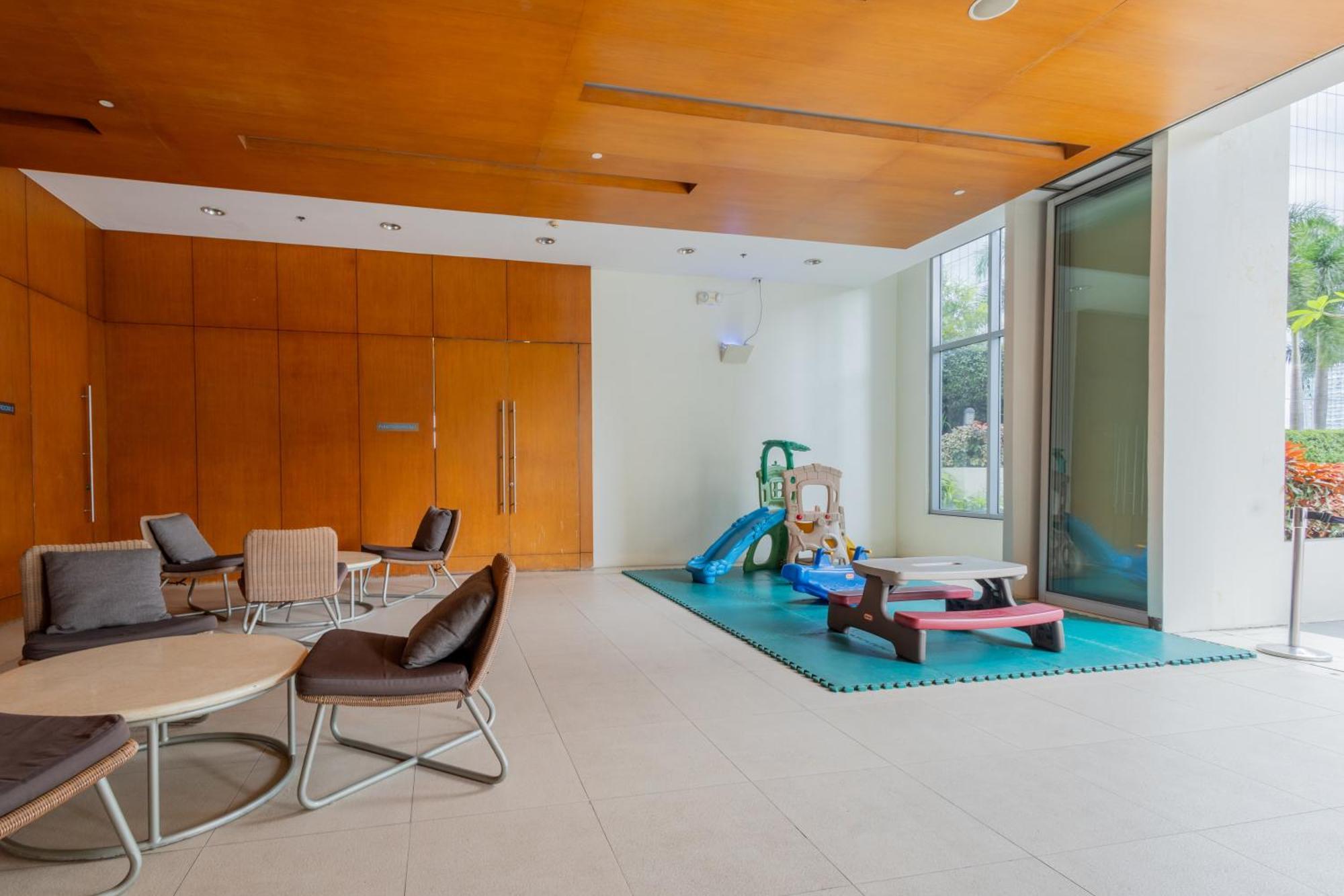New 2Br Of 86Sqm With Parking & Netflix In Bgc Appartement Manilla Buitenkant foto